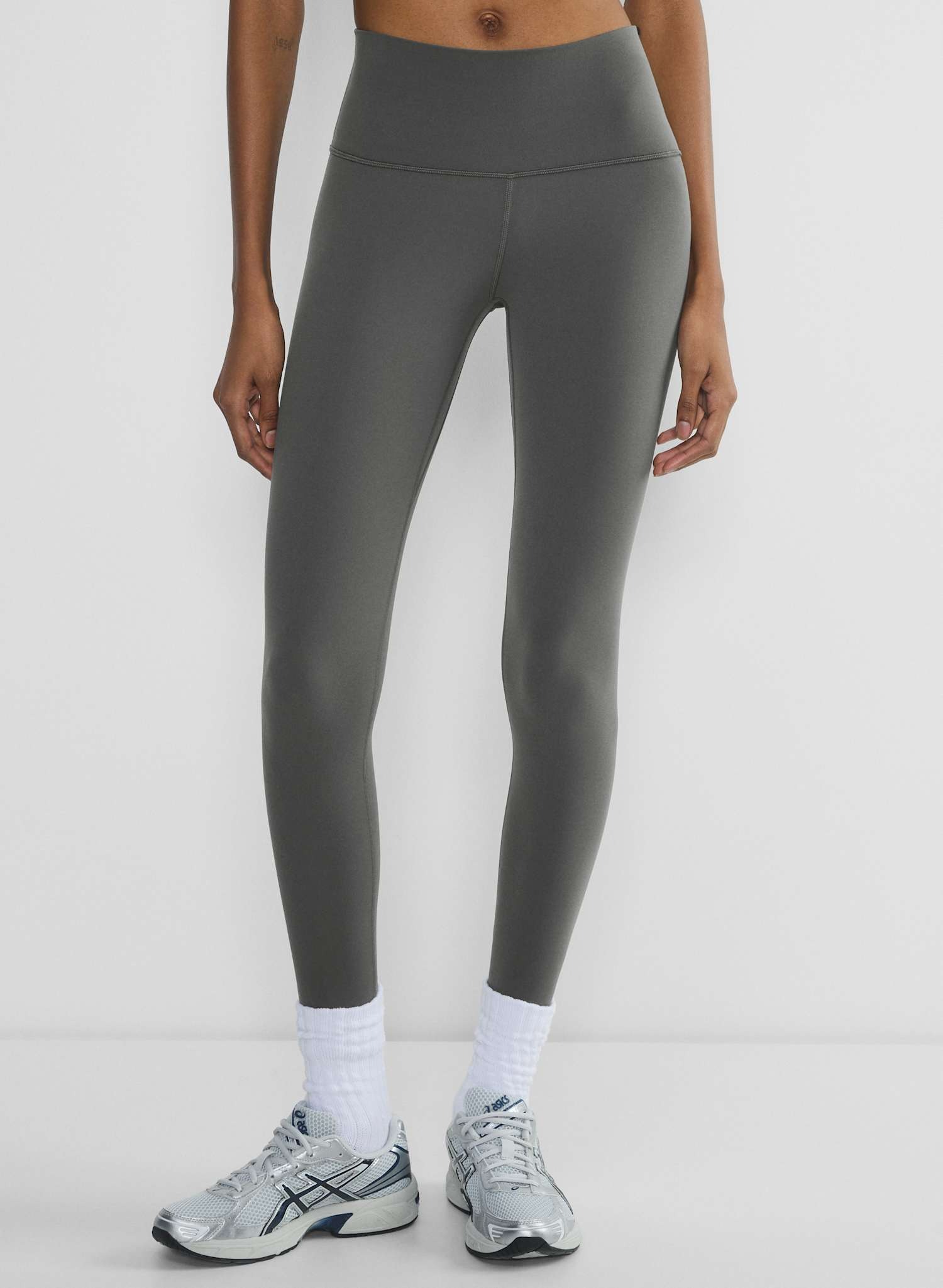 aritzia, BUTTER Cheeky Hi-Rise 26" Leggings