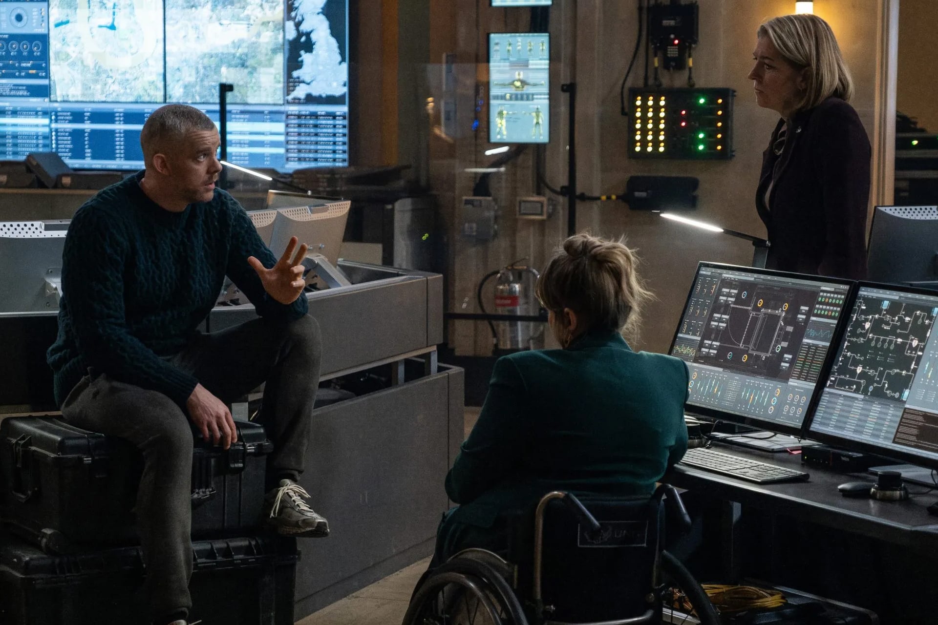 War Between Land And Sea Barclay Kate