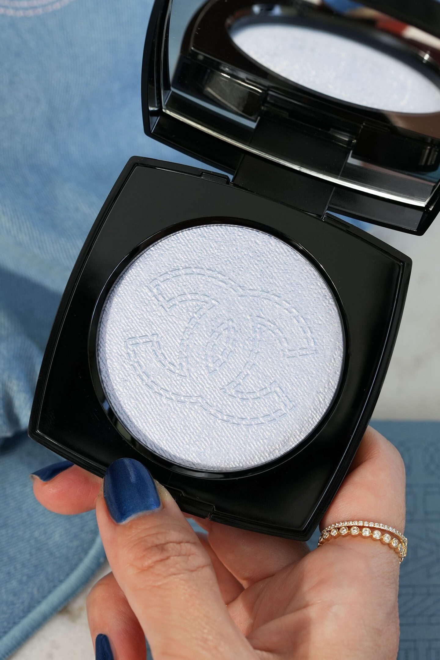 Chanel Denim Coco Denim Illuminating Powder Highlighter